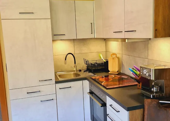 Landler Auszeit * תיירזה